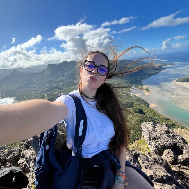 Babysitter in Angers: Tessa