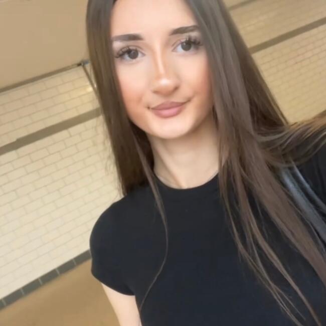 Babysitter in Berlin: Alinalena