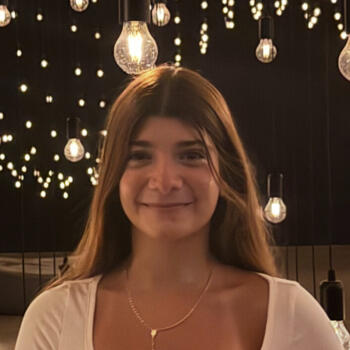 Babysitter in Seville: Victoria