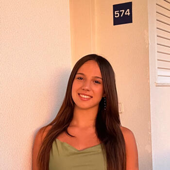 Babysitter in Mataró: Carla