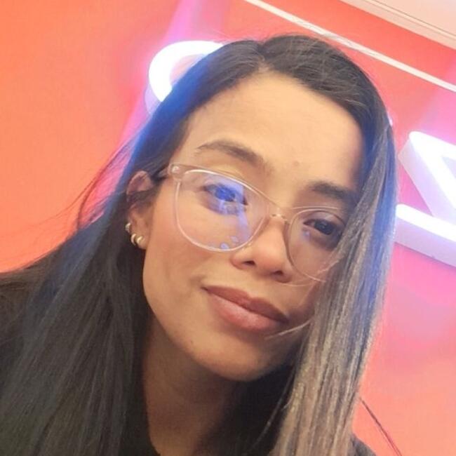 Babysitter in Torrent: Marina