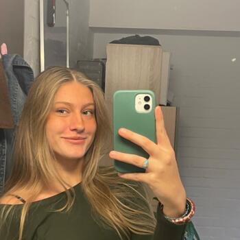 Babysitter in Ottignies-Louvain-la-Neuve: Alicia