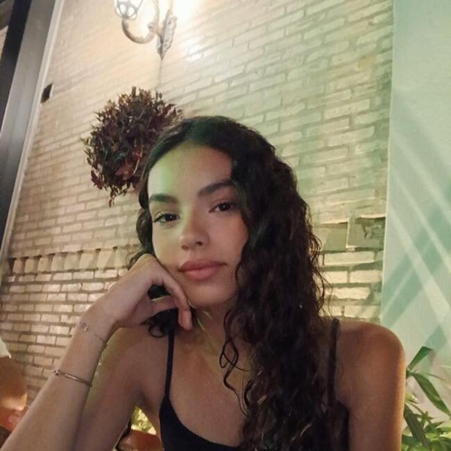 Babysitter in Araraquara: Isadora
