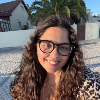 Babysitter in Almada: Miriam