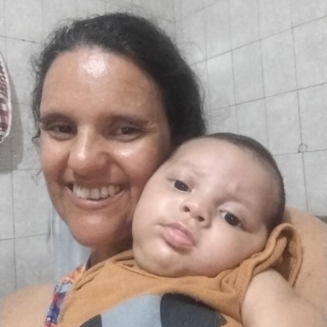 Babá em Piracicaba: Maria