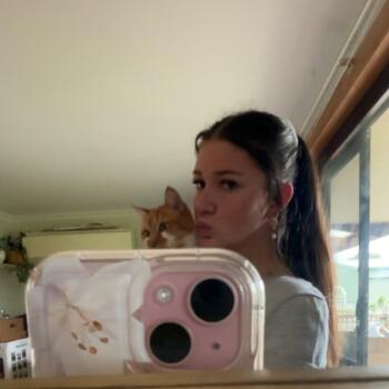 Babysitter in Warrnambool: Ashley