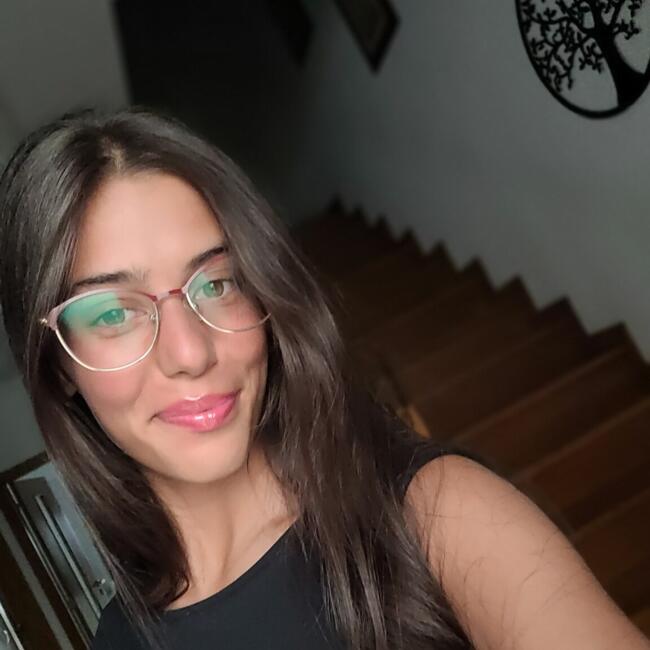Babysitter in Lisbon: Maria