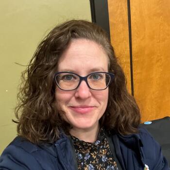 Babysitter in São Tiago de Custoias: Carine