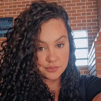 Babysitter in Ribeirão das Neves: Brena