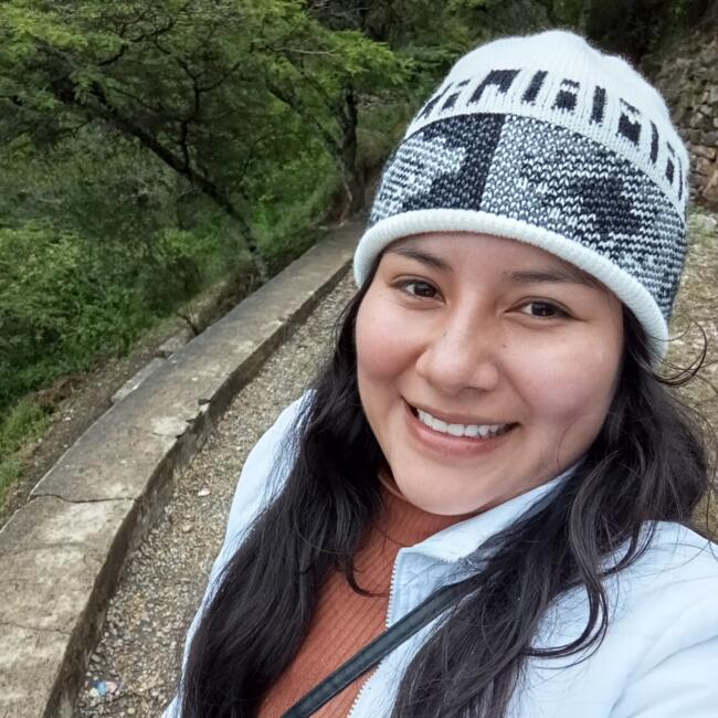 Babysitter in La Esperanza (Departamento de La Libertad): Ana