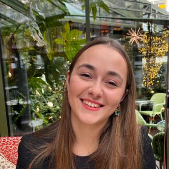 Baby-sitter Paris: Lara