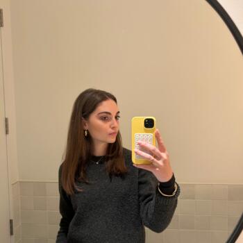 Babysitter in Auckland: Anne