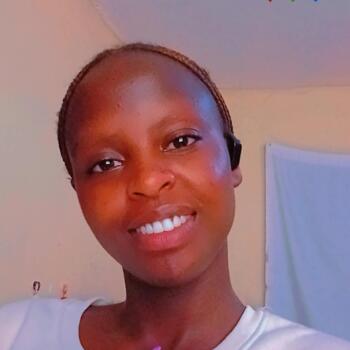 Babysitter Kampala: Prim