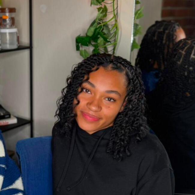 Babysitter in Le Castellet: Sharon