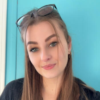 Babysitter Auvers-Saint-Georges: Coralie