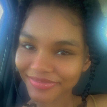 Babysitter in West Palm Beach: Sabrah