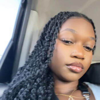 Babysitter in Brunoy: Raissa