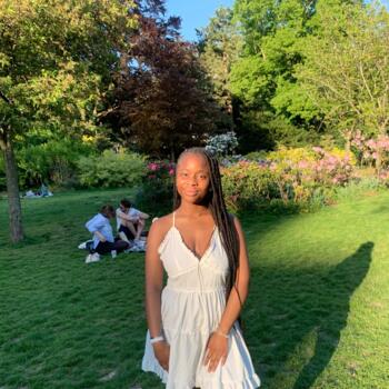 Babysitter in Le Havre: Julie