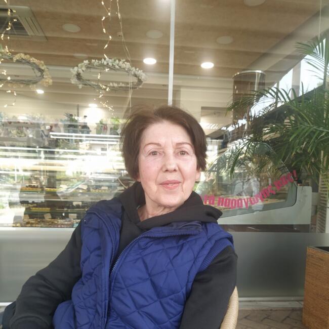 Babysitter in Athens: Agy