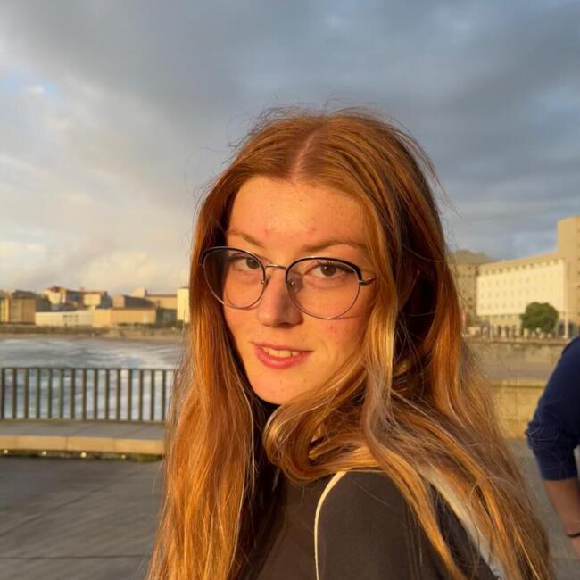 Babysitter in Zubia (Andalucía): Julia