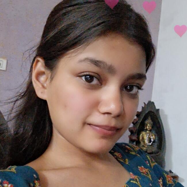 Babysitter in Delhi: Shubhi