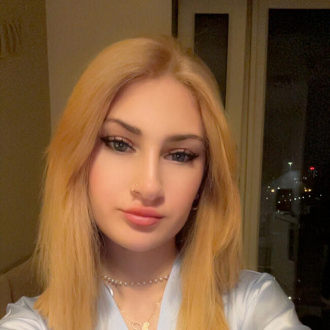 Babysitter in Coventry: Cristina