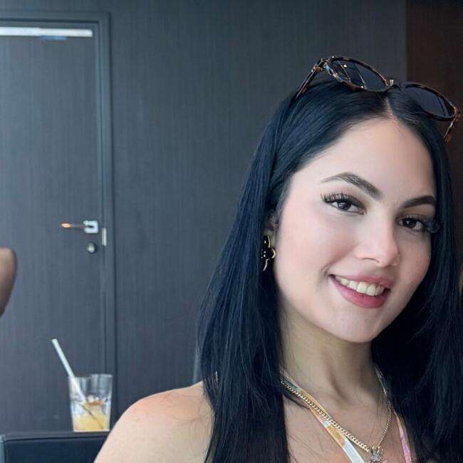 Babysitter in Hialeah: Melany