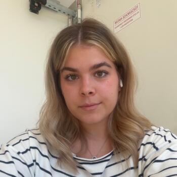 Babysitter in Dunakeszi: Viktória Eszter