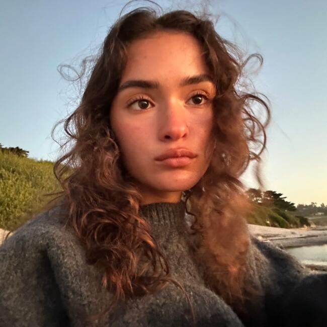 Babysitter in Los Angeles: Saffron