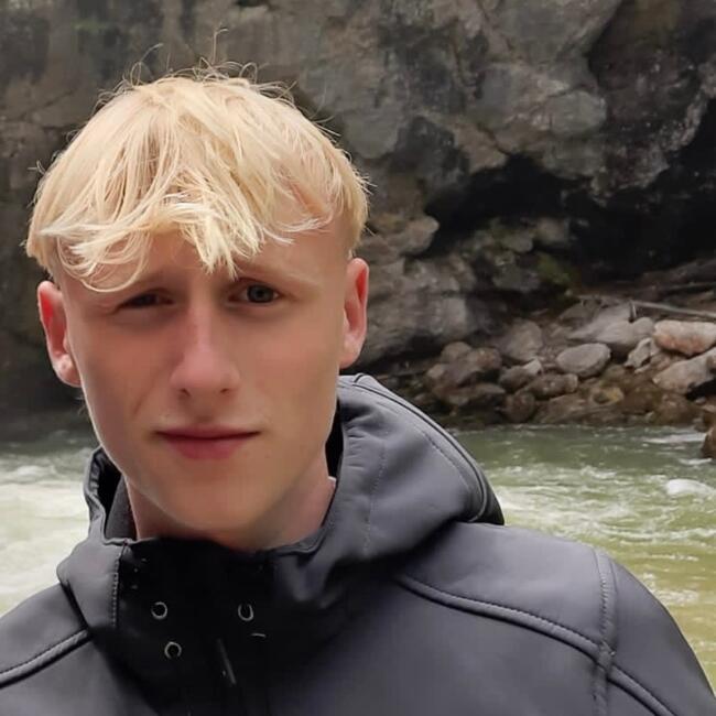 Babysitter in Ober-Wöllstadt: Evan