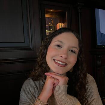 Babysitter in Beaumont-les-Nonains: Emma