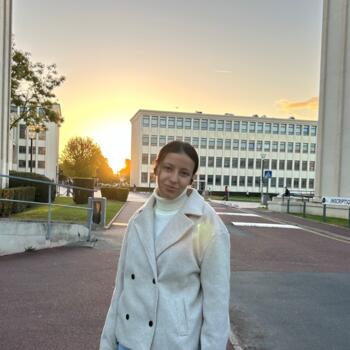 Babysitter Caen: Majdoline
