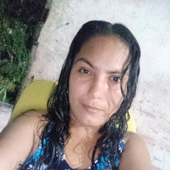 Babysitter in Campo Mara: GENESIS BEATRIZ