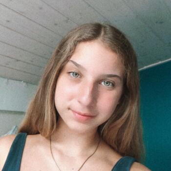 Baby-sitter in Plan-les-Ouates: Lena