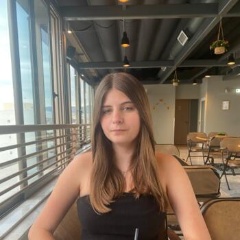 Babysitter in Bourg-en-Bresse: Ninon