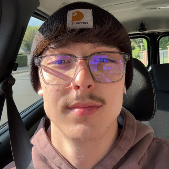 Babysitter in Doullens: ALEXANDRE