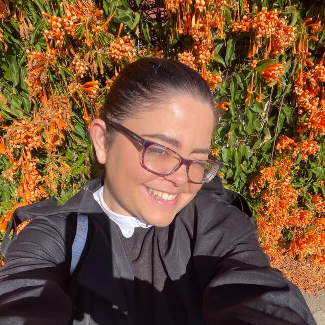 Babysitter in Funchal: Stephanie Mendes Ferreira