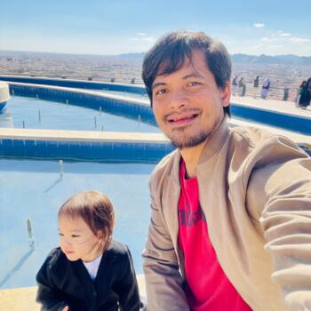 وظيفة جليسة أطفال في الجبيل: فرص عمل كجليسة أطفال Aizudin Aizat