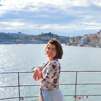 Babysitter em Porto: Maria