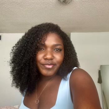 Babysitter in Miami Beach: Ruth