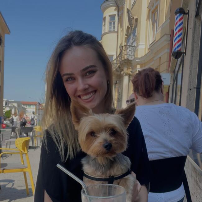 Babysitter in Oestrich: Kristina