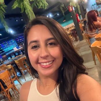 Babysitter in Moeda: Priscila Castro