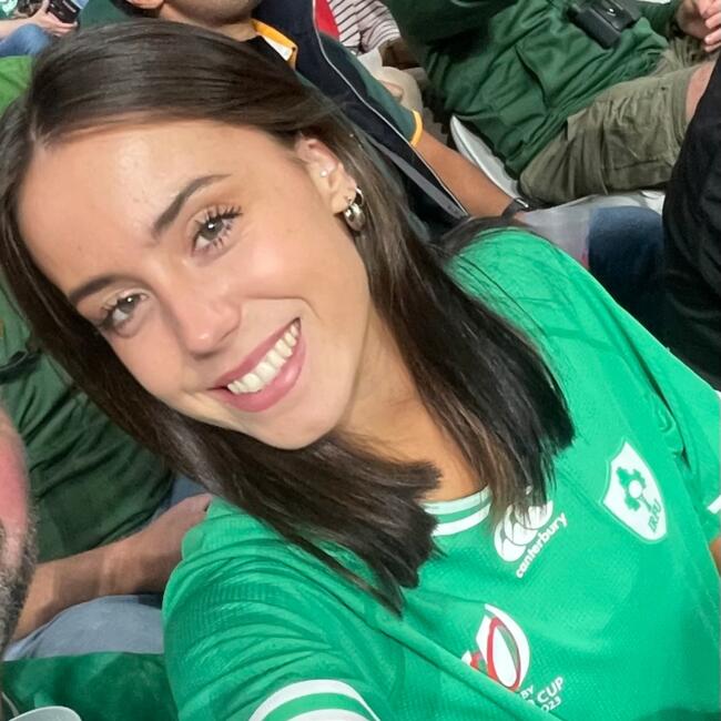 Babysitter in Harborough Magna: Rose