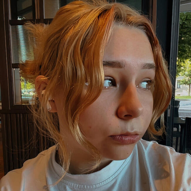 Chůva v Hradec Králové: Nela