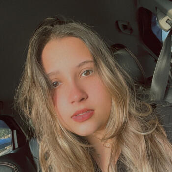 Babysitter in Cabo Frio: Kethellyn