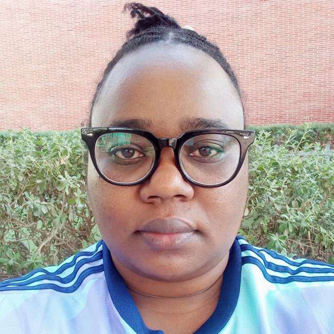 جليسة أطفال في دبي: Beverlyne