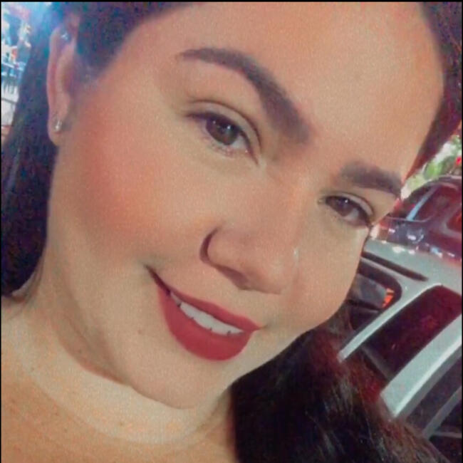 Babysitter in Trindade: Júlia