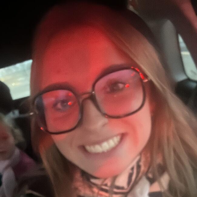 Babysitter in Écully: Astrid