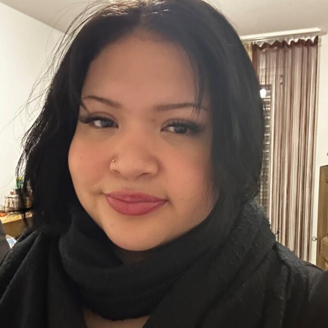 Babysitter in Bülach: Aliangela