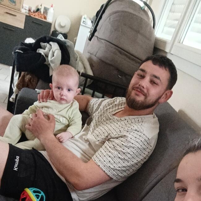 Job de garde d'enfants à Flers: Hugo